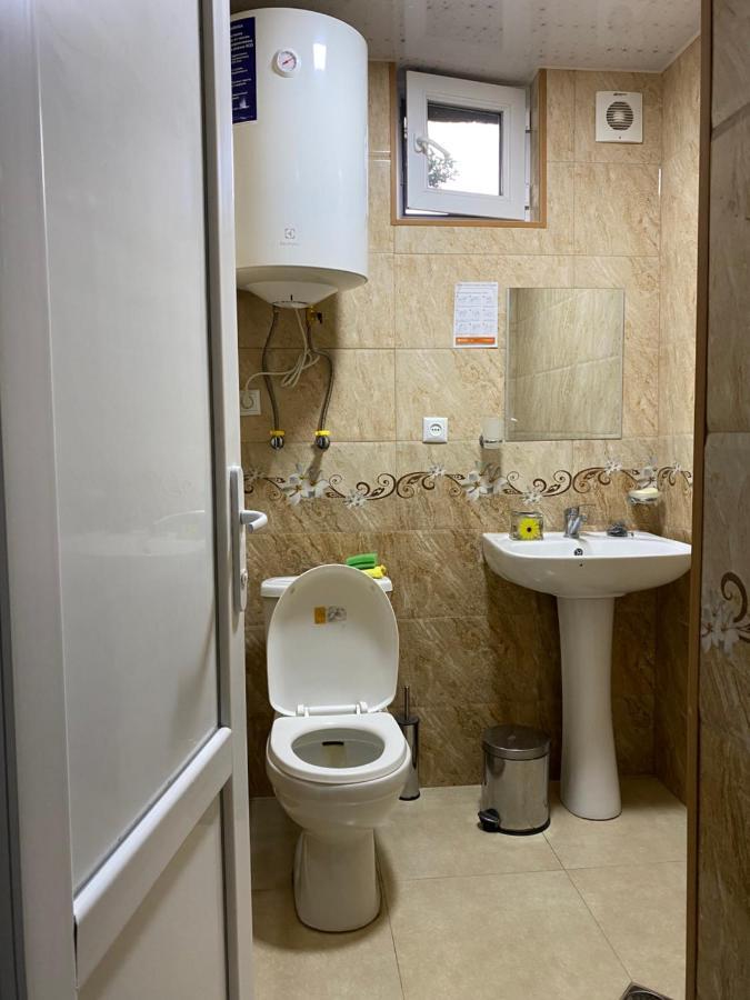 Lentekhi Guest House Konstanta Екстер'єр фото